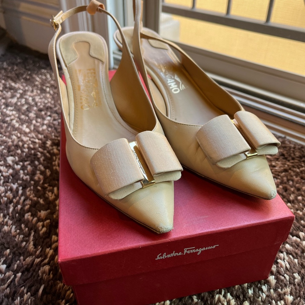 Salvatore Ferragamo Mimmi Slingback Pumps, size 11 B, New bisque lamb & fabric